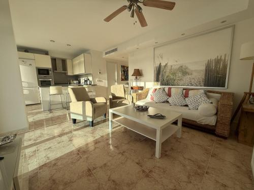 Beautiful apartment next to the beach