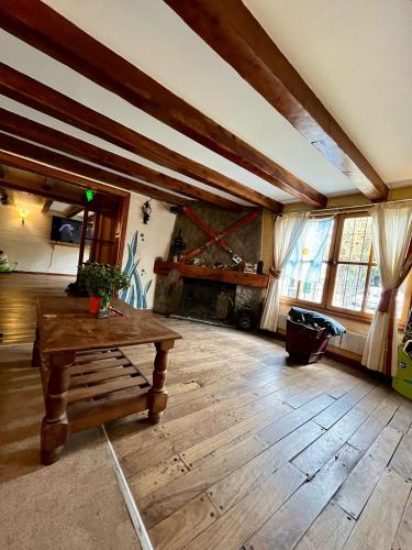 Előcsarnok, Universal Traveller's Hostel in San Carlos Bariloche