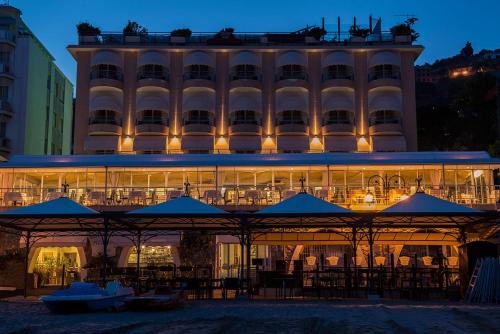 Hotel Regina - image 14