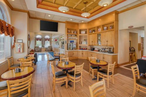 Best Western Fredericksburg - image 18