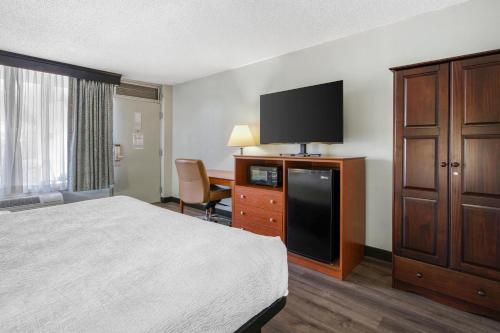 Best Western Fredericksburg - image 35