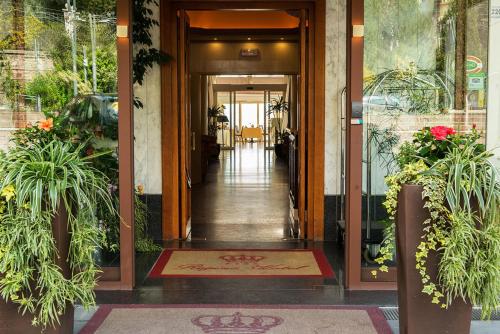 Hotel Regina - image 11