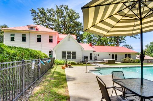 Historic Farmhouse: Memorable Moments Near Clemson in Westminster (SC)