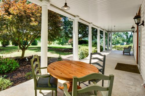 Historic Farmhouse: Memorable Moments Near Clemson in Westminster (SC)