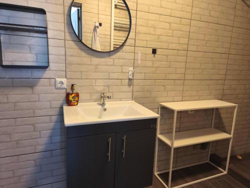 2 bedrooms, 4 beds