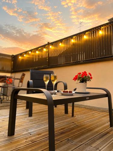 Plein centre Auray - Spacieux duplex T2 avec grande terrasse ensoleillée - Location saisonnière - Auray
