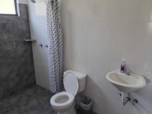 Fürdőszoba, Villa Marianita in Banos de Agua Santa