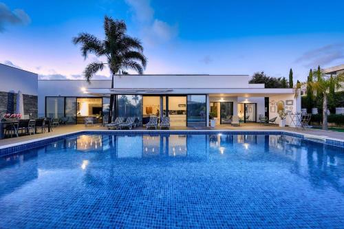 Palm Suites Algarve – khách sạn tại Caleira