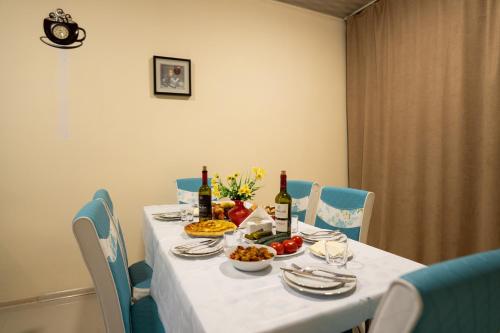 Restaurace, Chill Out Hotel in Ckaltubo