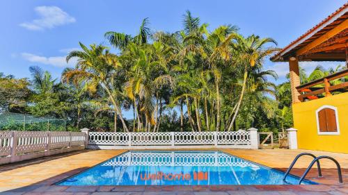 Sitio em Atibaia com piscina churrasqueira e quadra in 維多利亞蓮花園