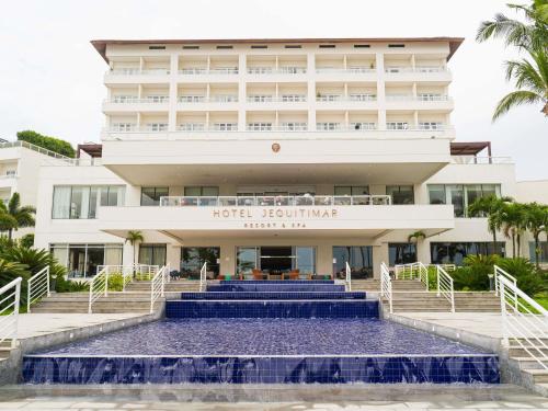 Hotel Jequitimar Guarujá Resort & Spa By Accor – khách sạn tại Praia de Pernambuco