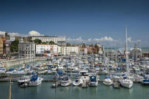 Royal Temple Yacht Club 2
