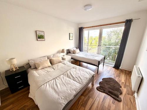 Drybrough Edinburgh Apt - SuperFast WiFi - 2BR Sleeps 5 in Prestonfield