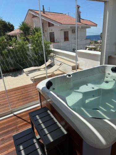 Almaré Luxury Beach Apartments