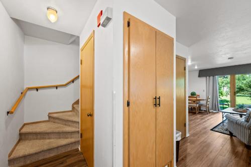 Holiday by the Bay Unit A-4 by Simple Life Rentals in Fish Creek (WI)