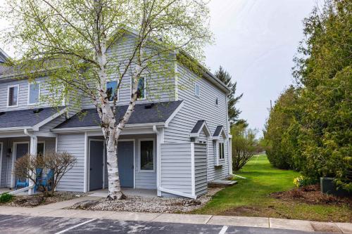 Holiday by the Bay Unit A-4 by Simple Life Rentals in Fish Creek (WI)