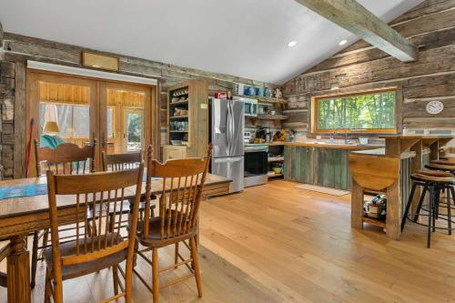 Gibraltar Getaway by Simple Life Rentals in Fish Creek (WI)