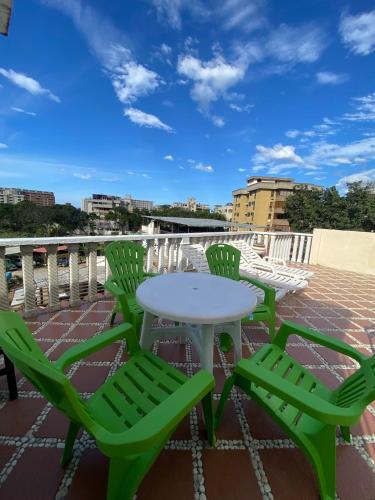 Casa vacional en la guaira con piscina y cerca de la playa in Caraballeda