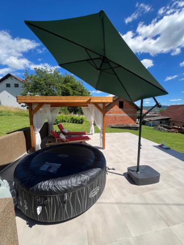 Kuća za odmor Sedra - jacuzzi & sauna (Kuca za odmor Sedra - jacuzzi & sauna) in Hrvatska Kostajnica