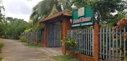 Sweet Home - Nam Cát Tiên Homestay (Sweet Home - Nam Cat Tien Homestay) in Quan Tom