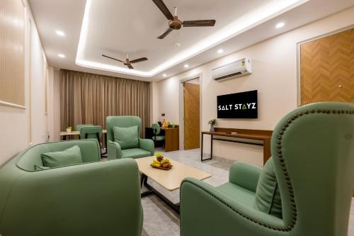 Facilities, Saltstayz Premier Faridabad Near Sarita Vihar in Faridabad