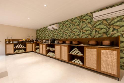 Restaurant, Saltstayz Premier Faridabad Near Sarita Vihar in Faridabad