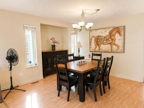 Spacious Family-Friendly 3BR Suite Near White Rock Beach in ואיט רוק(בי סי)