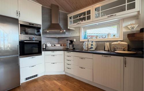 Kitchen, Amazing Home In Kil With Lake View in Kil