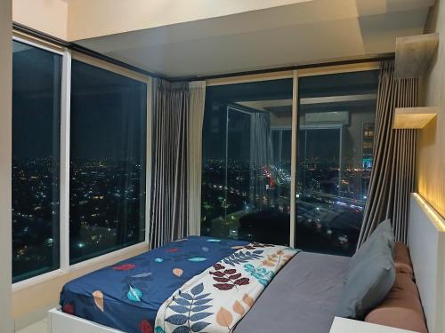 Pogled, Grand Kamala Lagoon By 21Room Netflix in Bekasi