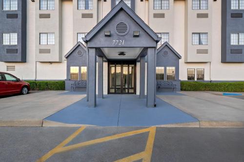 ทัศนียภาพภายนอกโรงแรม, Days Inn by Wyndham near Kansas Speedway in แคนซัส ซิตี้ (KS)