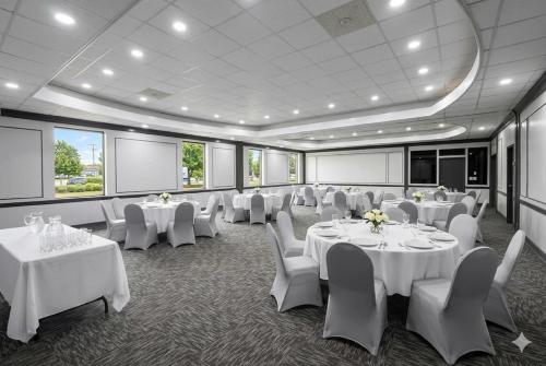 Super 8 by Wyndham Harrison OH in Harrison, USA