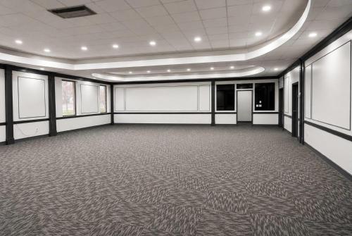 Super 8 by Wyndham Harrison OH in Harrison, USA