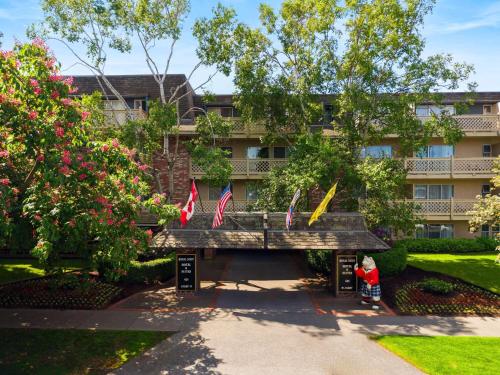 Royal Scot Hotel & Suites, Trademark Collection by Wyndham - Victoria