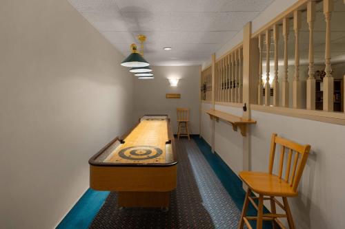 Fitness center, Royal Scot Hotel & Suites, Trademark Collection by Wyndham in Victoria (BC)