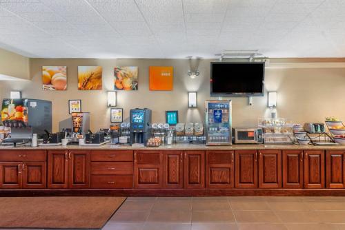 Comfort Inn West Hazleton - image 37