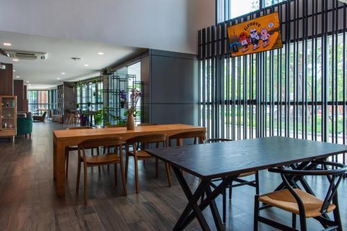 Shared lounge/TV area, บีบี กลาสเฮ้าส์ ฉะเชิงเทรา2 BB Glass House Chachoengsao Hotel in Chachoengsao City Center