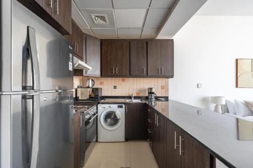 Reem Island Studio Near Galleria in 알림 아일랜드