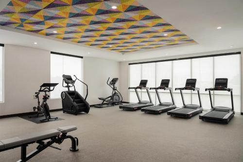 Home2 Suites by Hilton Lafayette I-10 - image 12
