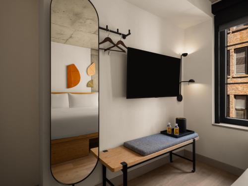 Hotel 38 New York City Tapestry Collection by Hilton - image 7