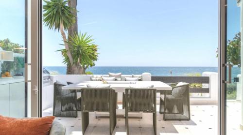 Torre 8 luxury beach apartment sea views