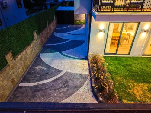 DEFNE - Stunning New Luxury Villa for 8 in Central Fethiye - image 3