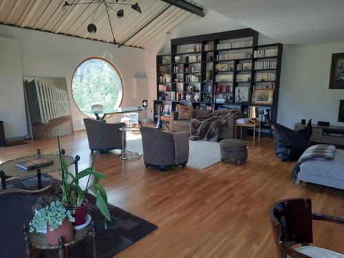 Grand Loft Résidence Artiste Near Paris - Location saisonnière - Ivry-sur-Seine
