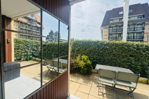 Apartment With a Garden 2 min to the Ocean - image 5