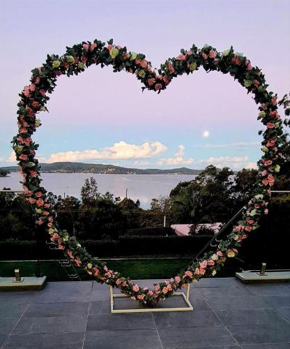 Bayview Luxe Retreat in Point Clare