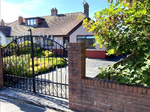 Quiet secluded two bedroom bungalow with parking gîte à louer Thornton-Cleveleys