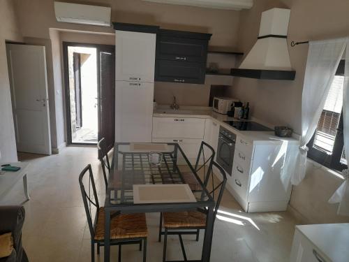 2 bedrooms, 2 beds
