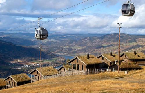 נוף, Beautiful Ski-in Ski-out Cabin at the top of the mountain in Hafjell in Oyer