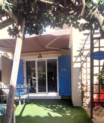 Confortable maison avec terrasse à La Londe dans le Var