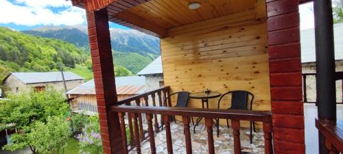 Guest House Waterfall in Mazeri