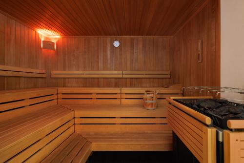 Sauna, Leonardo Med Spa Resort in Ullrichs